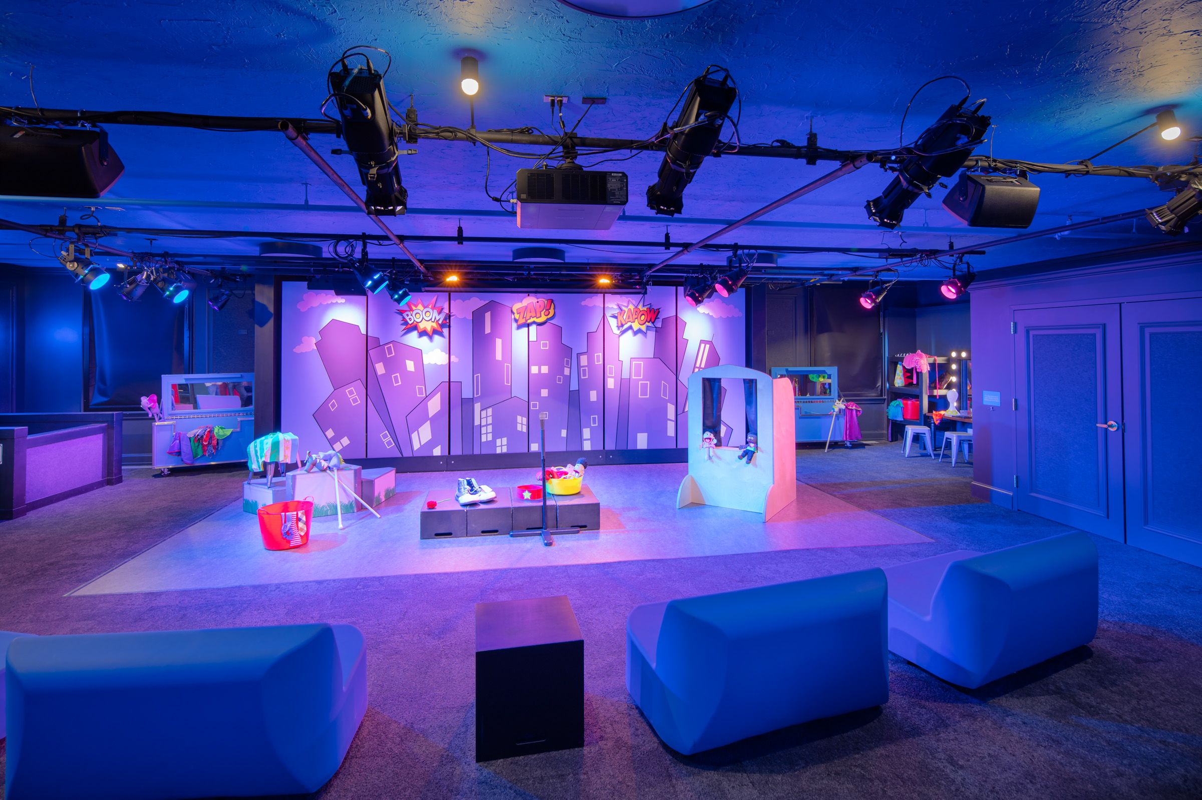 Abstract wavy lines with subtle lighting